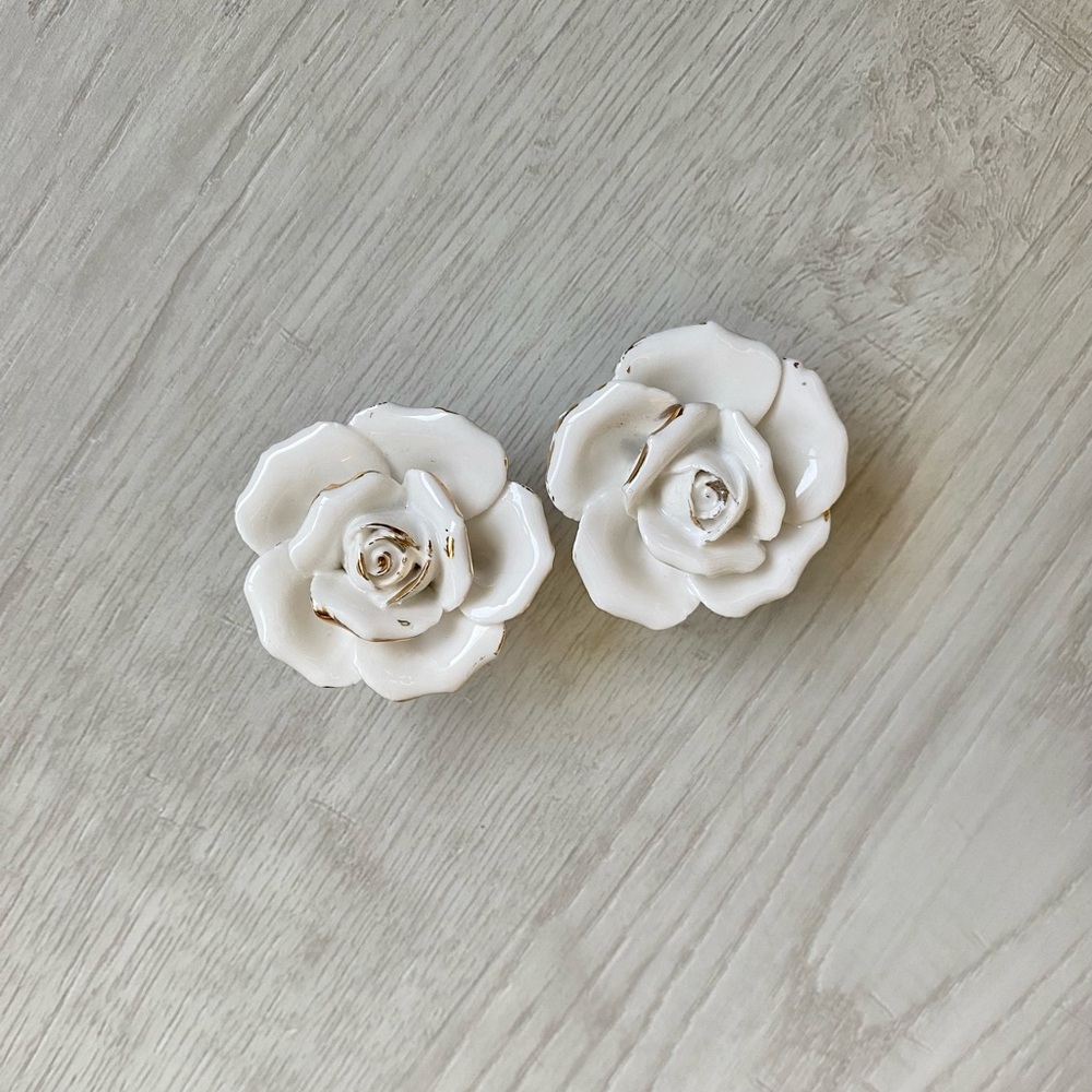 Ceramic Rose Knob Handles White with Gold Detailing